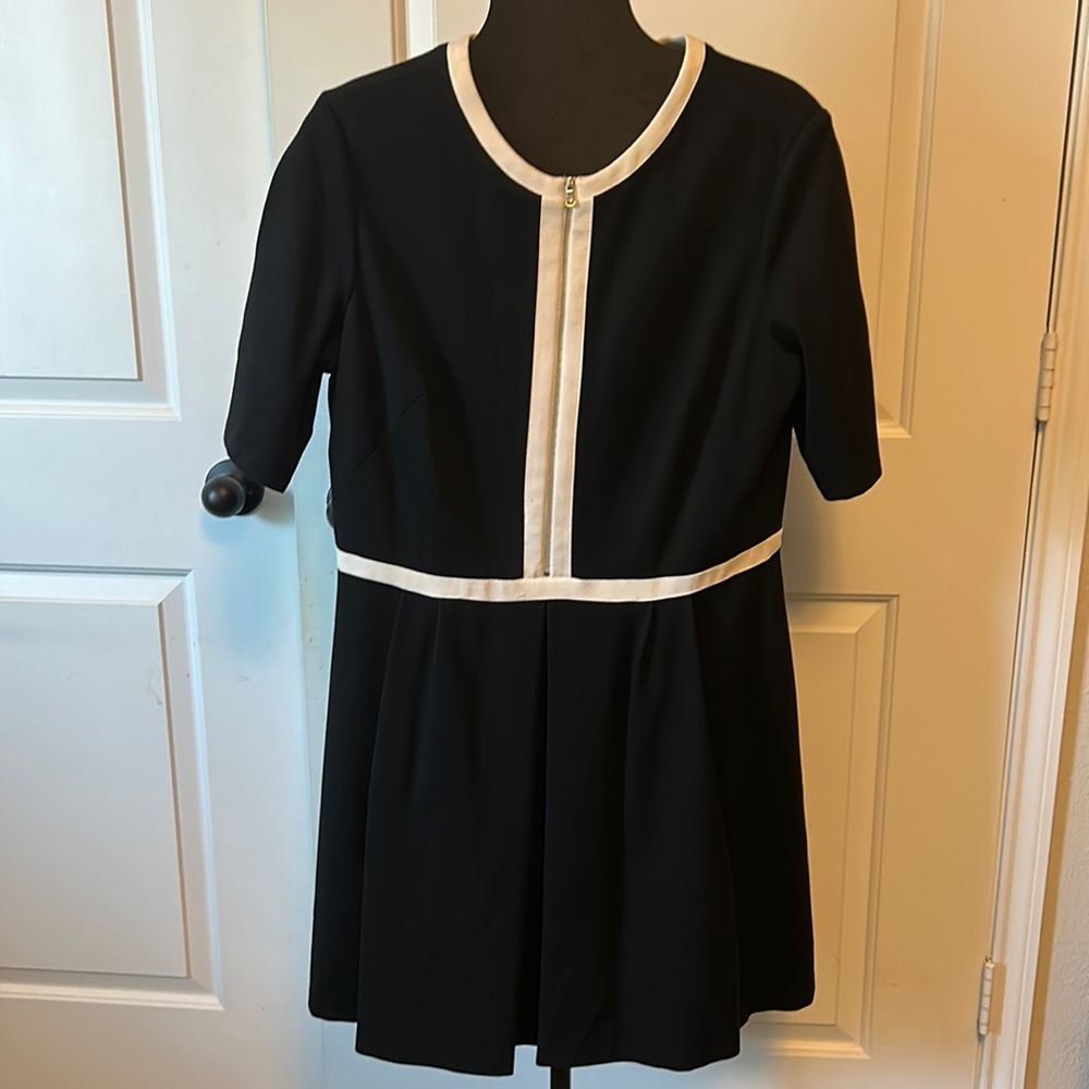 Lauren Ralph Lauren Dress Black and white size 14W has pockets